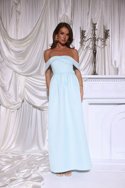 Outfit Spin Off Shoulder Maxi Dress Blue