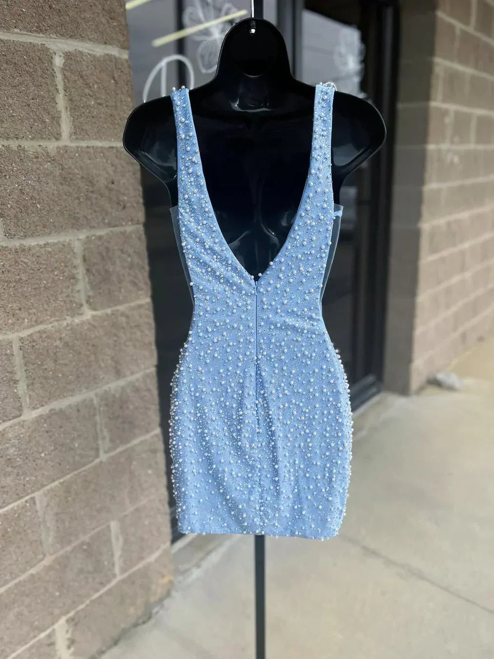 Trendy Sheath V Neck Fuchsia Short Homecoming Dress with Pearls
